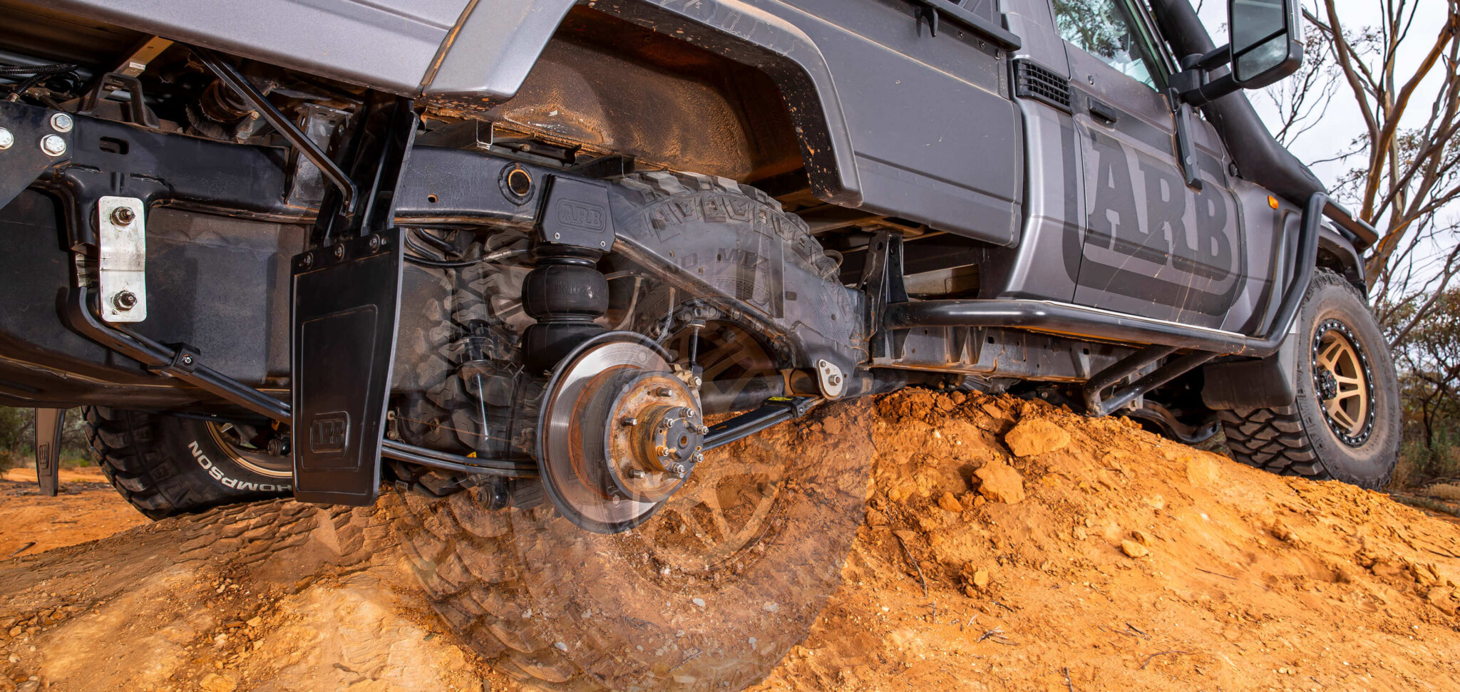 Parabolic Leaf Springs & Airbag Kit ARB 4x4 Accessories Latin America